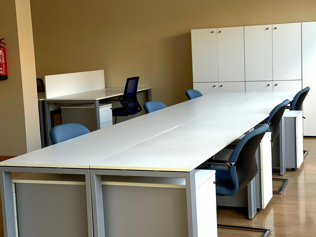 Mesa Fija 1/2 día (Mensual)